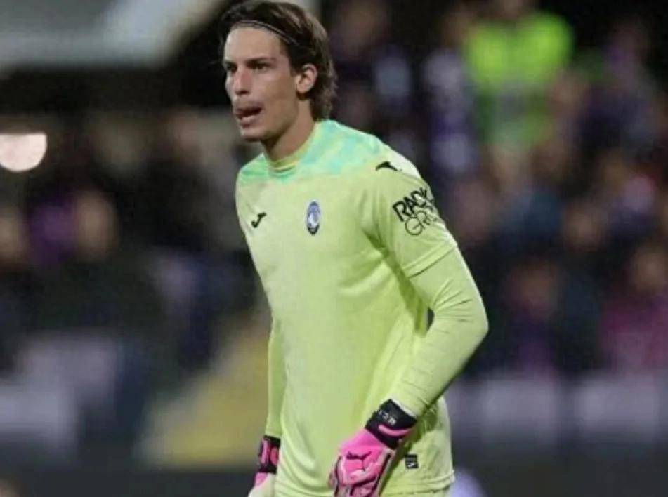 曼联4000万抢意甲新门神，5000万差价+奥纳纳去哪儿成问题？